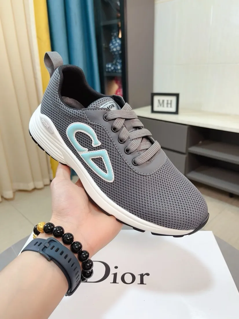 Ex-factory price 420🌹🌹【Dior】Best-selling model, world premiere on official website🔝High-end brand of men's shoes, latest series on official website: The upper is made of imported cowhide with specially designed fabrics➕Mesh breathable lining. Make walking more convenient and comfortable! Compared with the official quality, Midea’s 1:1 replica. Create a fashionable personality to set off your uniqueness! A must-have for trendy men! Classic style. Men's sizes: 38-44.